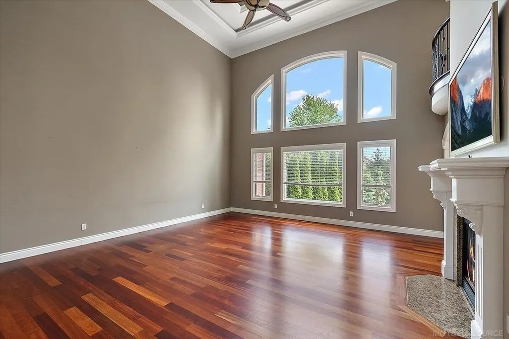 54245 Queensborough Drive Shelby Charter Township MI 48315