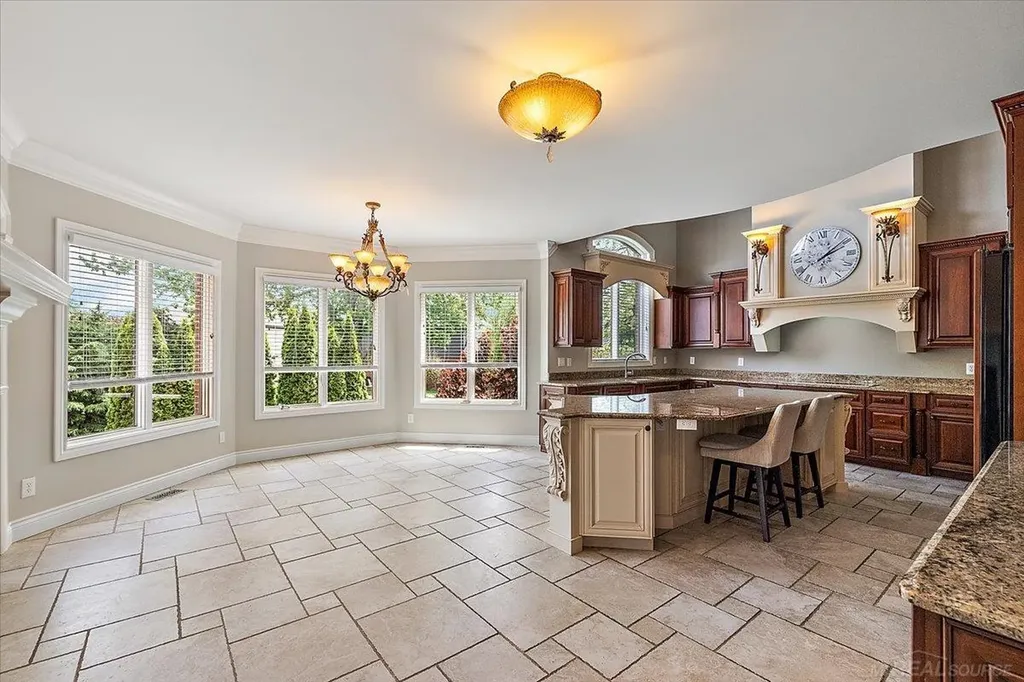 54245 Queensborough Drive Shelby Charter Township MI 48315