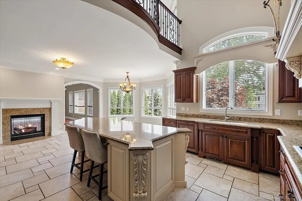 54245 Queensborough Drive Shelby Charter Township MI 48315