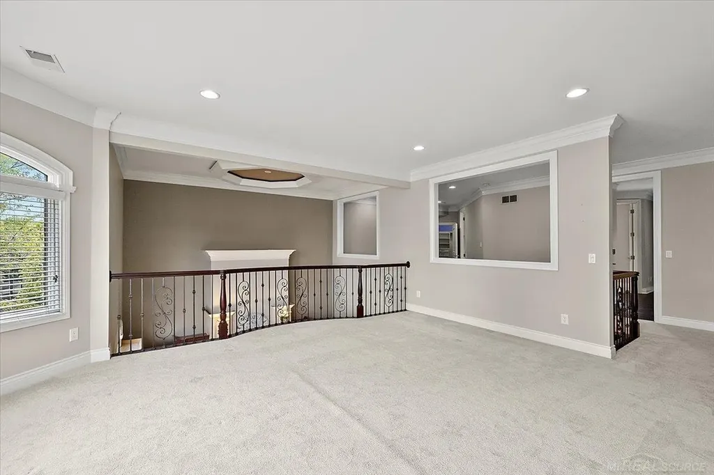 54245 Queensborough Drive Shelby Charter Township MI 48315