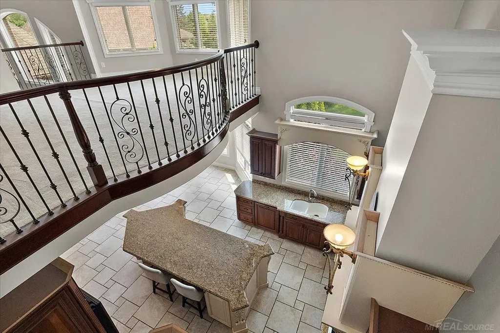 54245 Queensborough Drive Shelby Charter Township MI 48315
