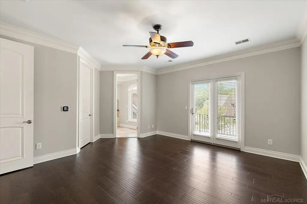 54245 Queensborough Drive Shelby Charter Township MI 48315