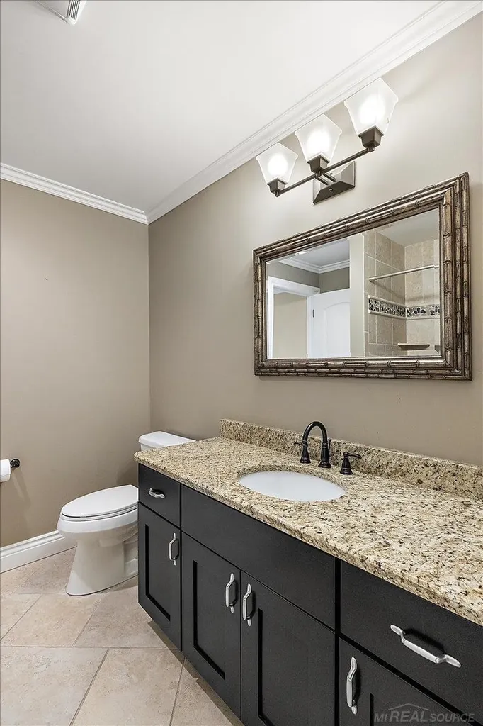 54245 Queensborough Drive Shelby Charter Township MI 48315