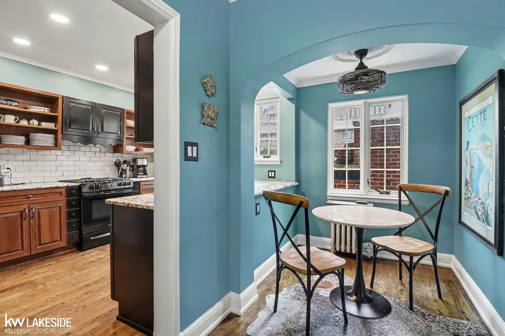 286 Rivard Boulevard Grosse Pointe City MI 48230