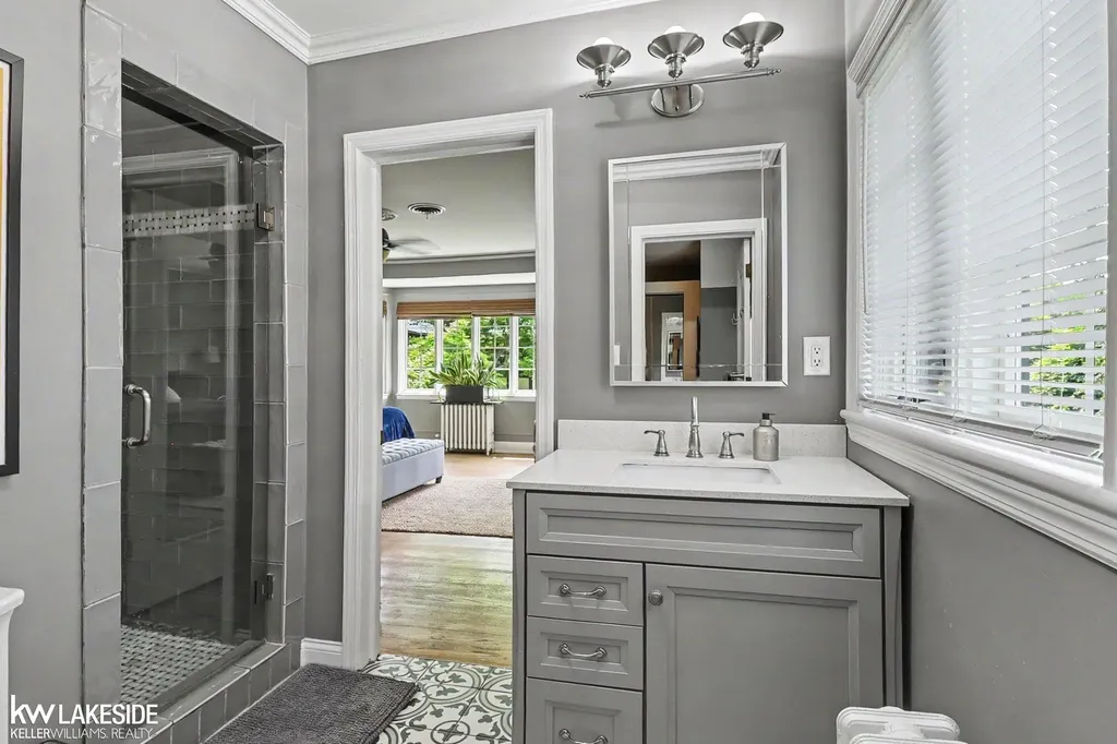 286 Rivard Boulevard Grosse Pointe City MI 48230