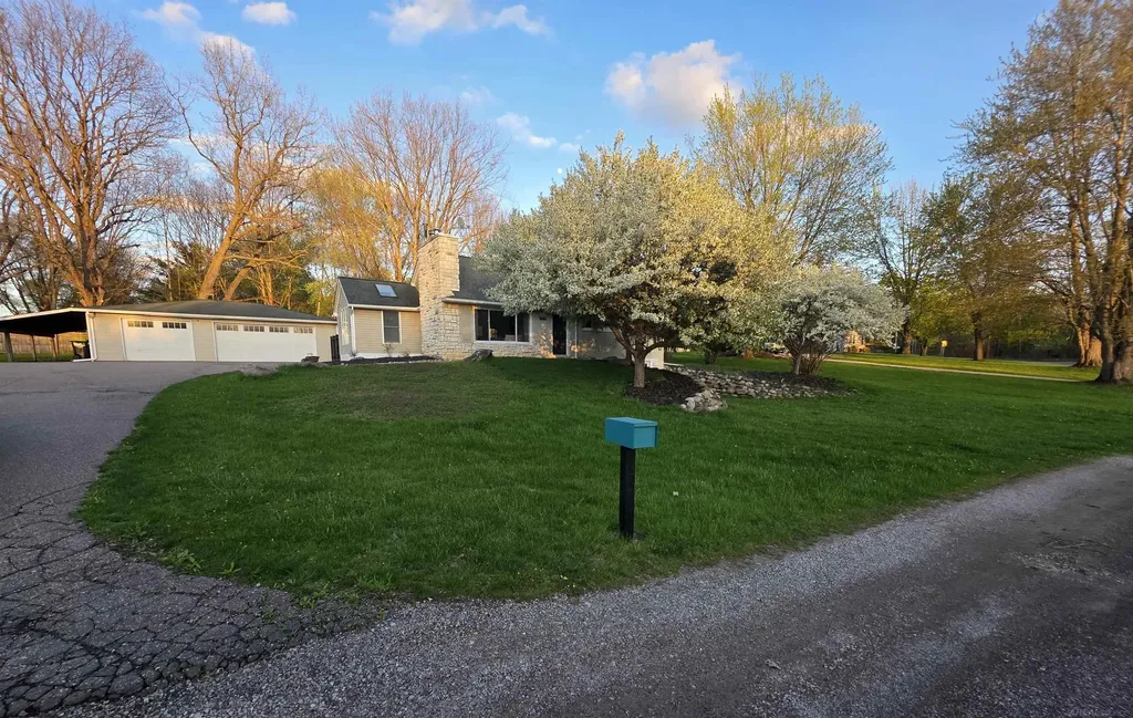 1051 Swan Lane Fenton City MI 48430