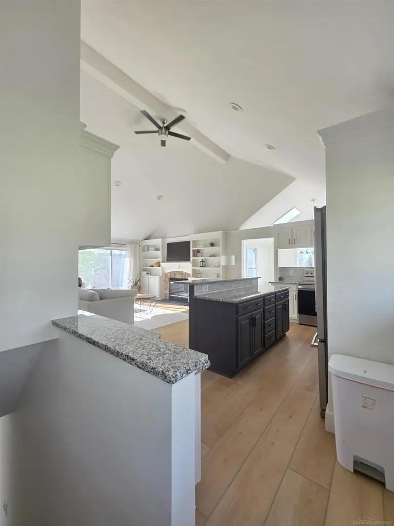 1051 Swan Lane Fenton City MI 48430