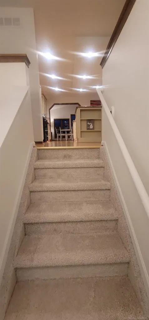 415 Coledale Drive White Lake Charter Township MI 48386