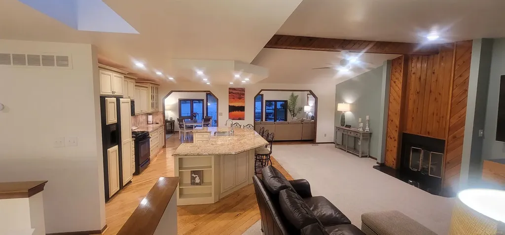 415 Coledale Drive White Lake Charter Township MI 48386