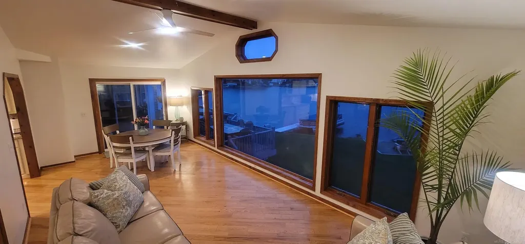 415 Coledale Drive White Lake Charter Township MI 48386