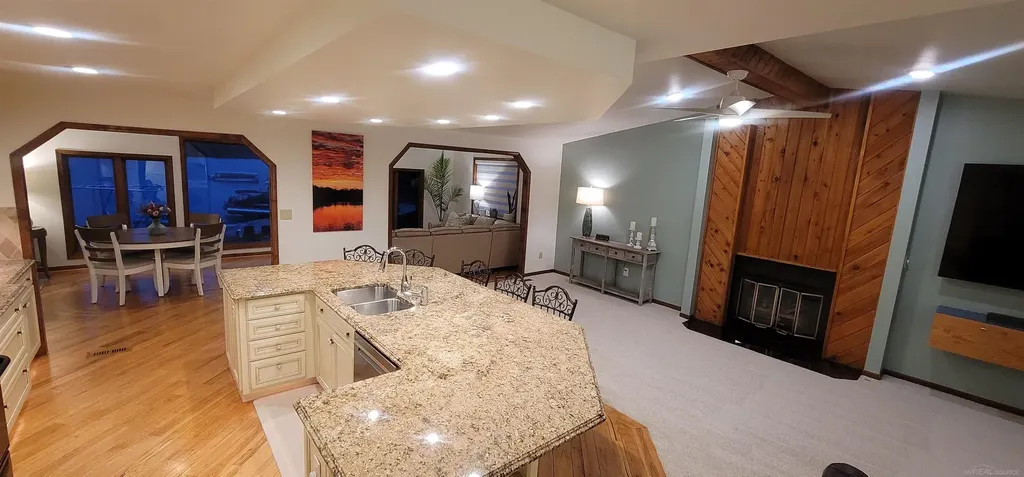 415 Coledale Drive White Lake Charter Township MI 48386