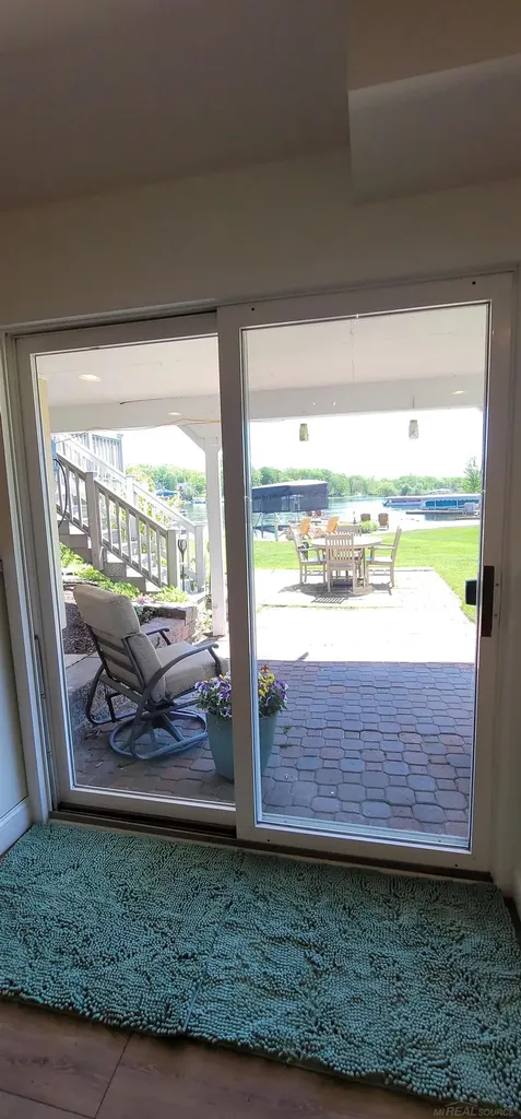 415 Coledale Drive White Lake Charter Township MI 48386
