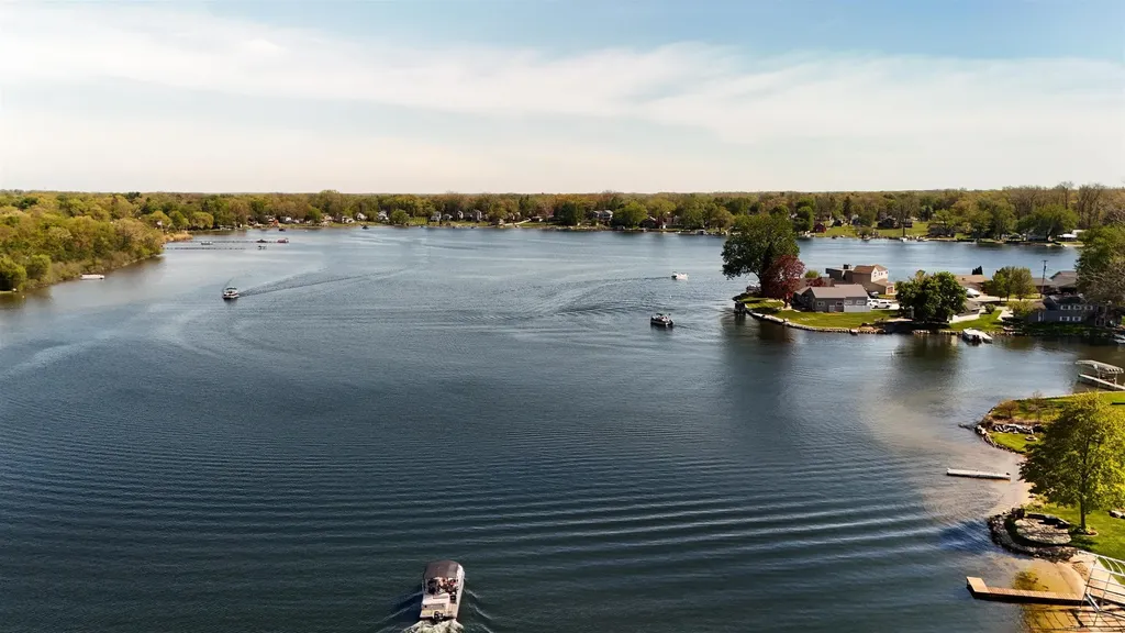 415 Coledale Drive White Lake Charter Township MI 48386