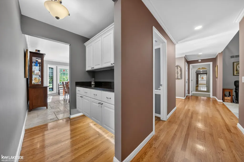 54213 Flamingo Drive Shelby Charter Township MI 48315