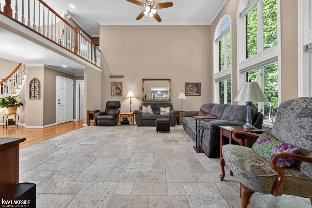 54213 Flamingo Drive Shelby Charter Township MI 48315