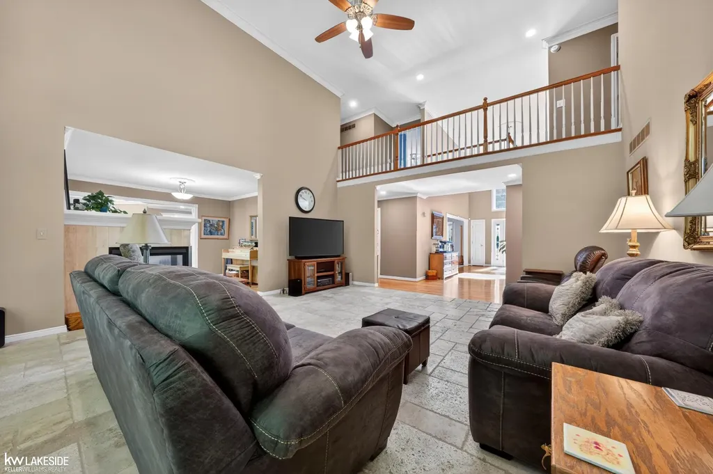 54213 Flamingo Drive Shelby Charter Township MI 48315