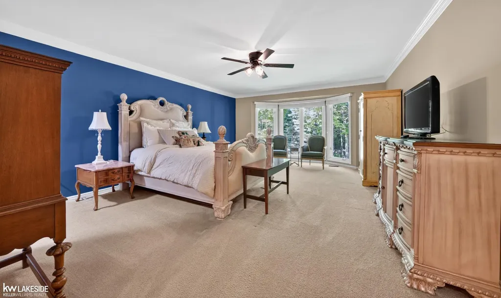 54213 Flamingo Drive Shelby Charter Township MI 48315