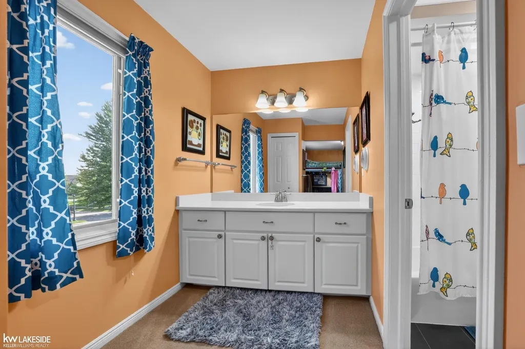 54213 Flamingo Drive Shelby Charter Township MI 48315