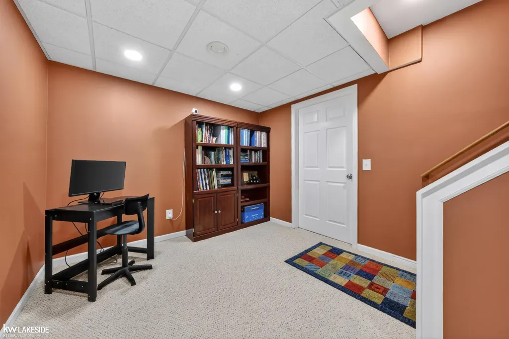 54213 Flamingo Drive Shelby Charter Township MI 48315