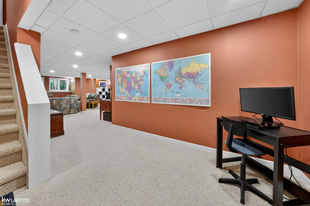 54213 Flamingo Drive Shelby Charter Township MI 48315