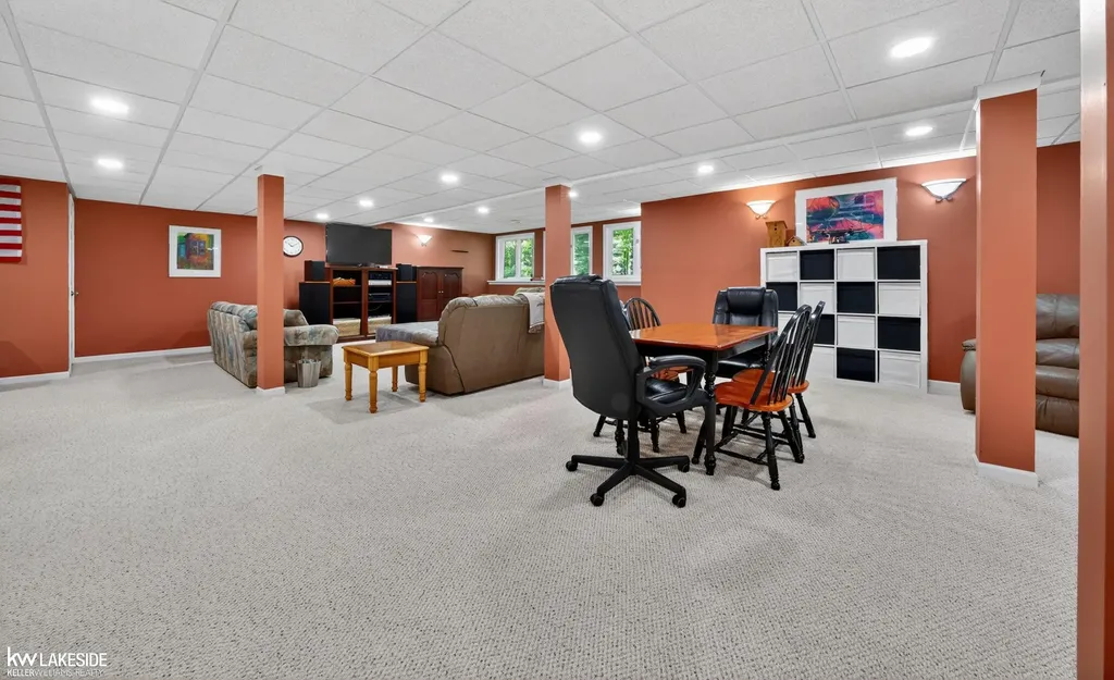 54213 Flamingo Drive Shelby Charter Township MI 48315