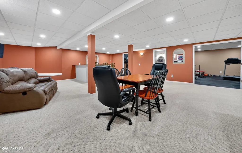 54213 Flamingo Drive Shelby Charter Township MI 48315
