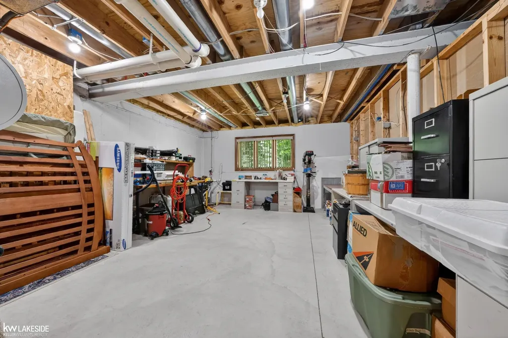 54213 Flamingo Drive Shelby Charter Township MI 48315