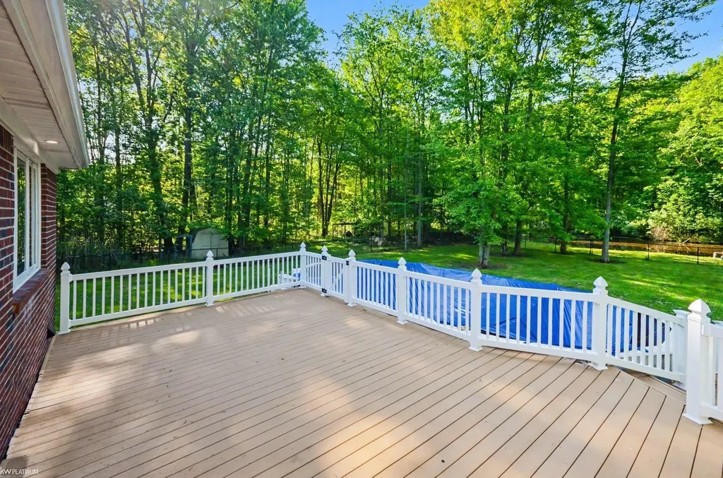8367 Lindsey Road Casco Township MI 48064