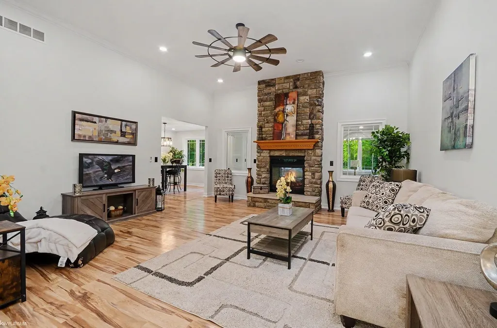 8367 Lindsey Road Casco Township MI 48064