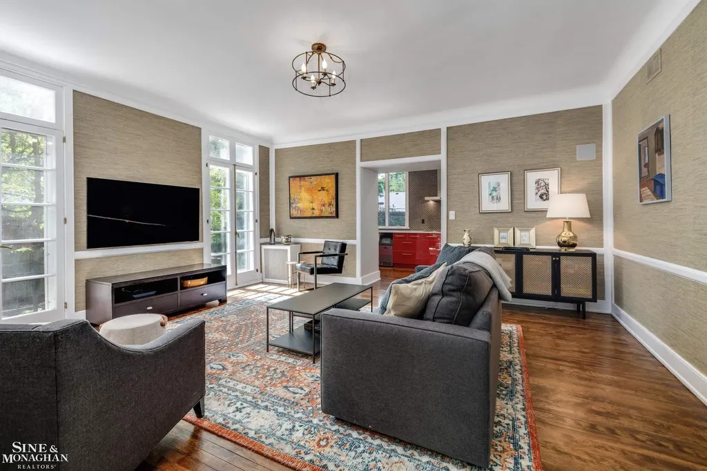 115 Lewiston Road Grosse Pointe Farms City MI 48236