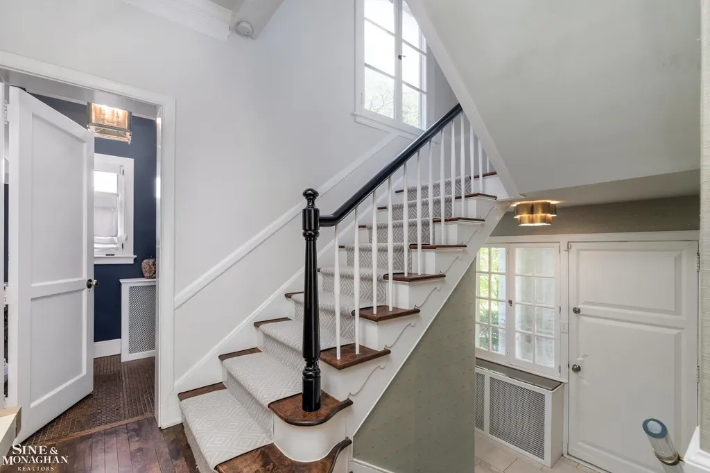 115 Lewiston Road Grosse Pointe Farms City MI 48236