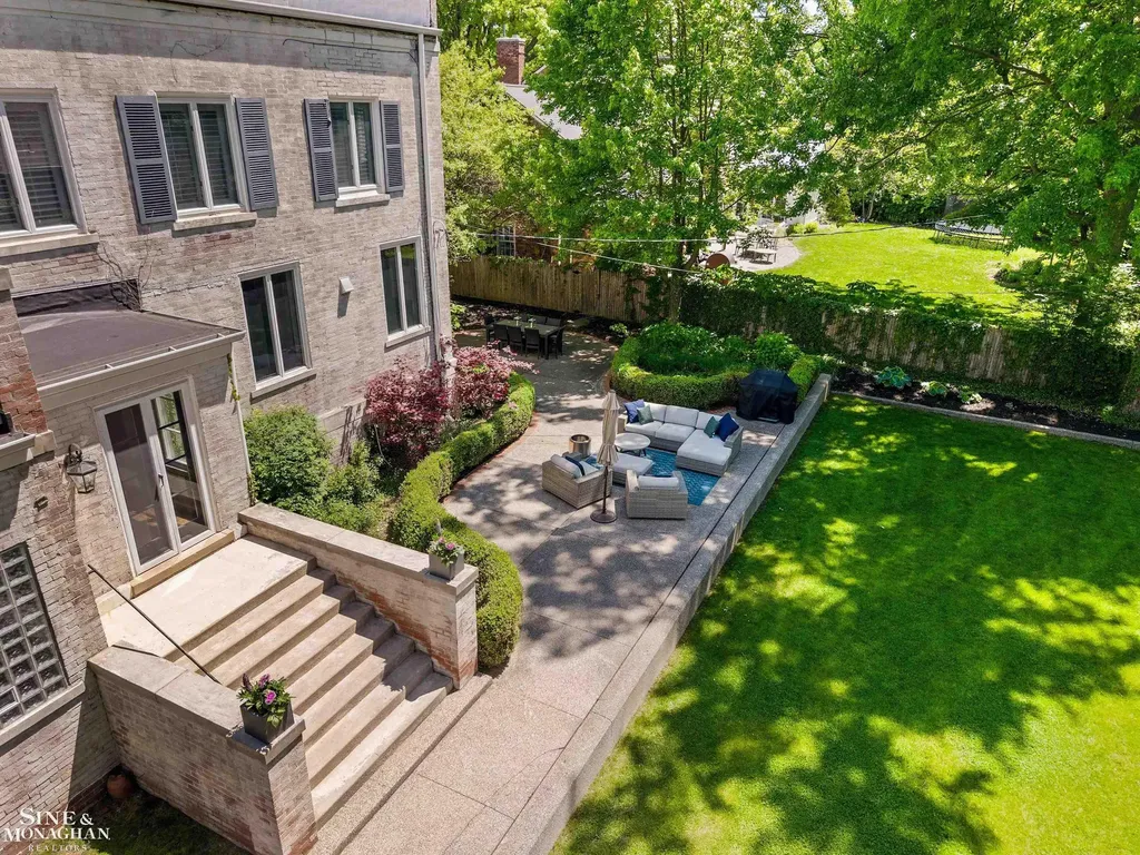 115 Lewiston Road Grosse Pointe Farms City MI 48236