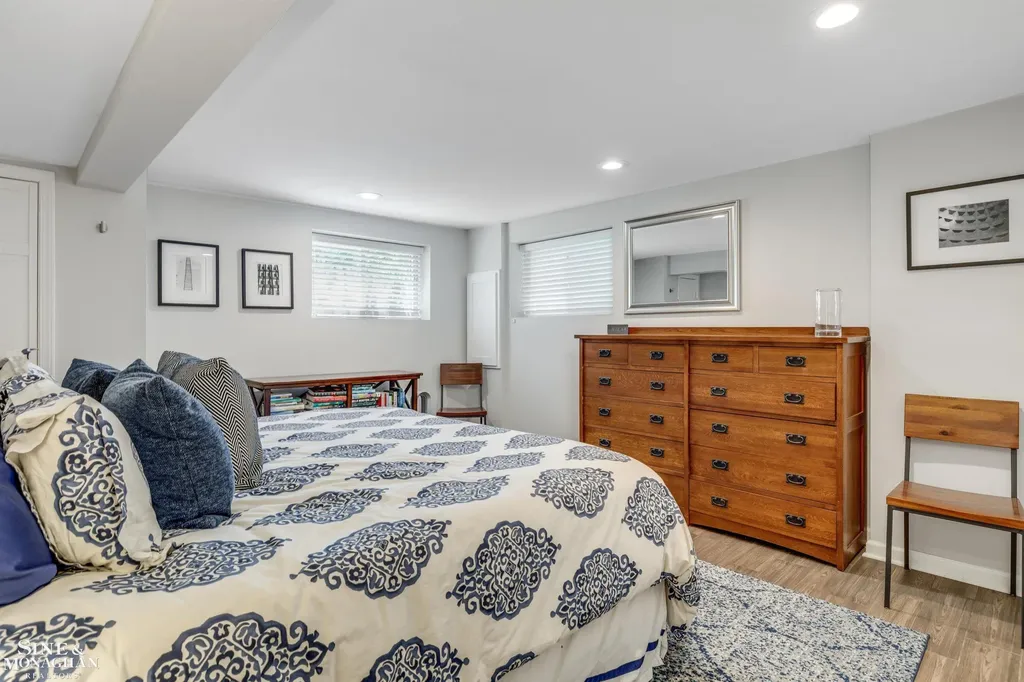 115 Lewiston Road Grosse Pointe Farms City MI 48236