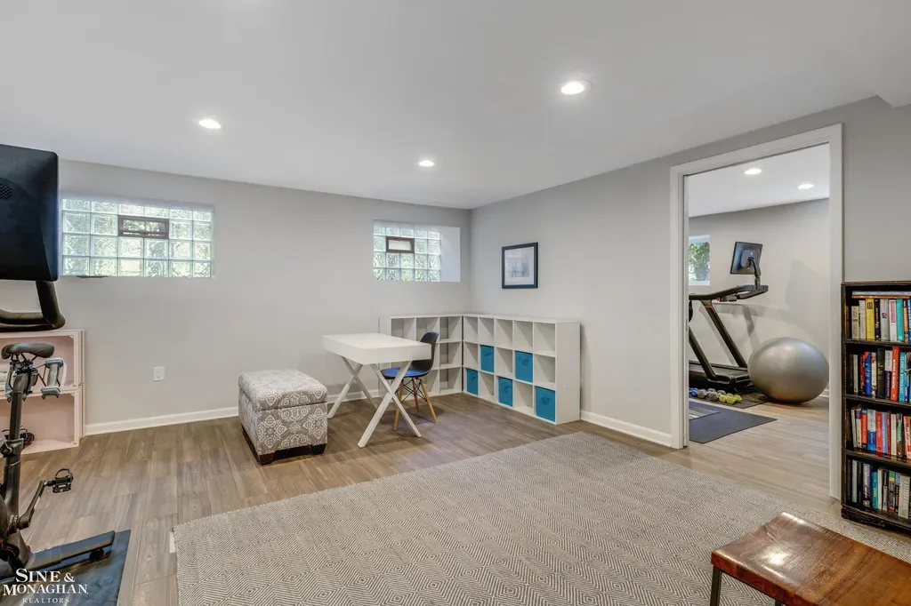 115 Lewiston Road Grosse Pointe Farms City MI 48236