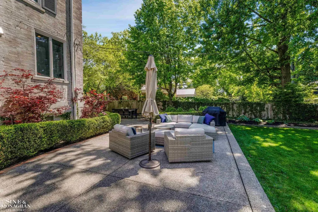115 Lewiston Road Grosse Pointe Farms City MI 48236