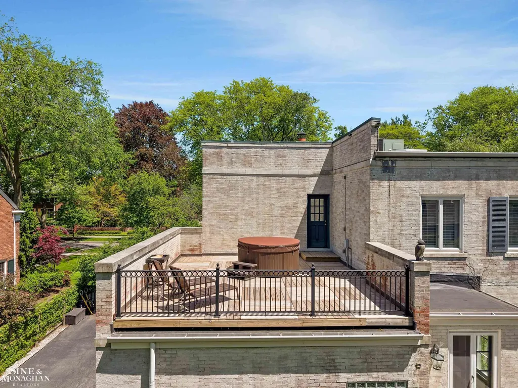 115 Lewiston Road Grosse Pointe Farms City MI 48236