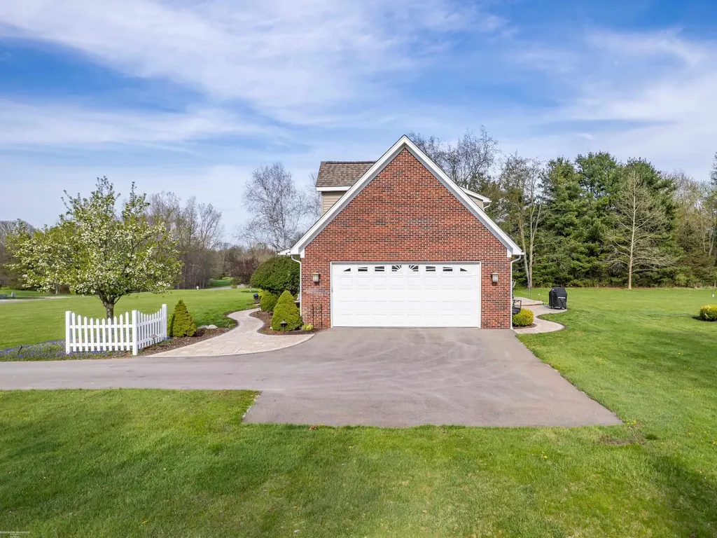 202 Donna Mae Drive Leonard Village MI 48367