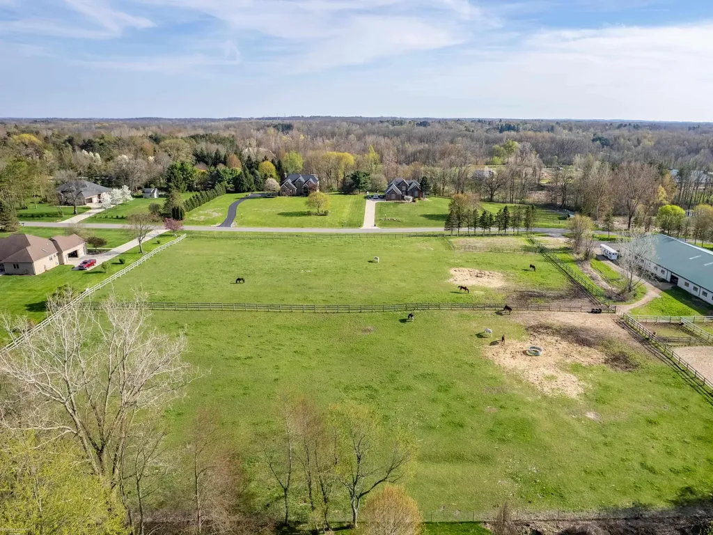 202 Donna Mae Drive Leonard Village MI 48367