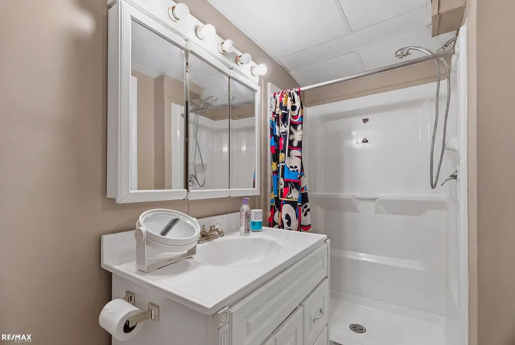 1288 Jay Street Waterford Charter Township MI 48327