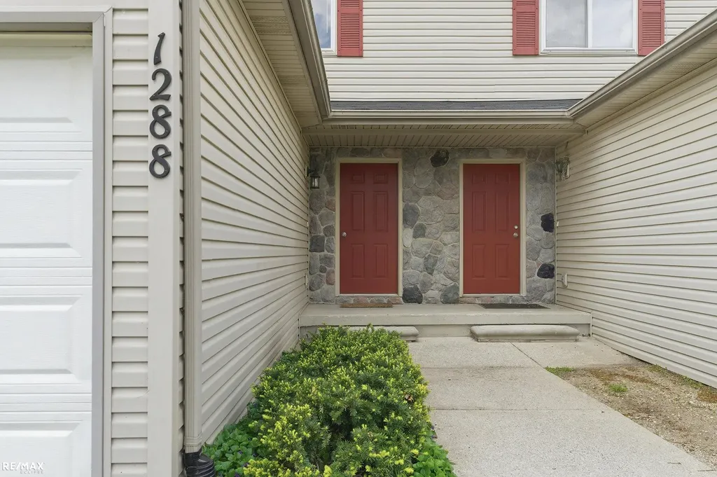 1288 Jay Street Waterford Charter Township MI 48327