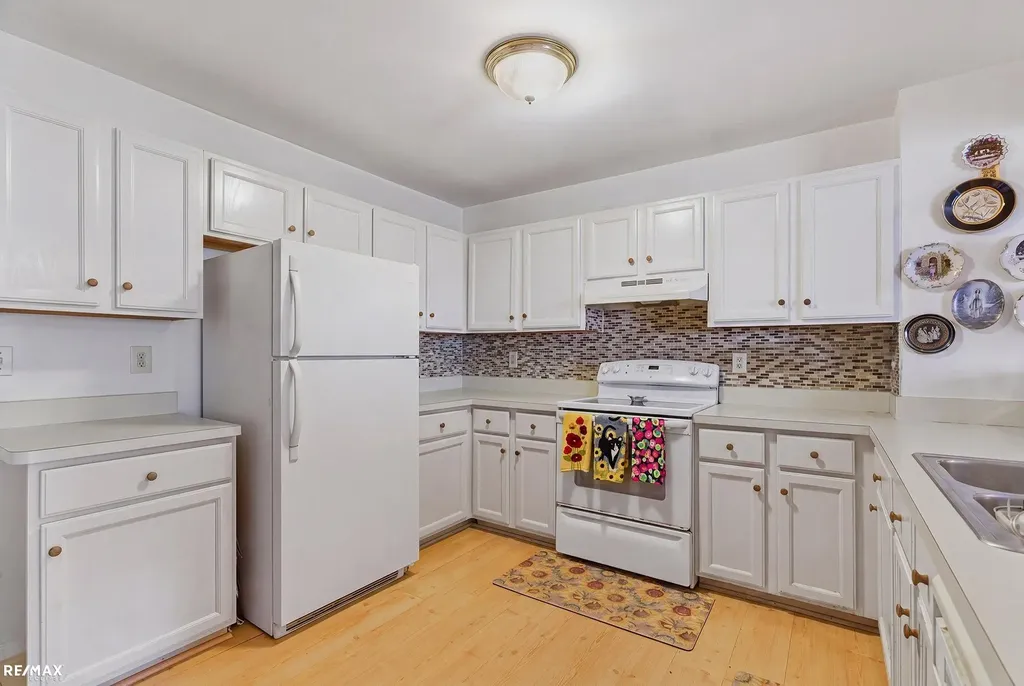 1288 Jay Street Waterford Charter Township MI 48327