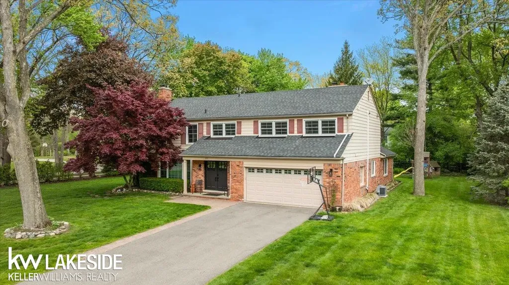 911 Lamppost Lane Bloomfield Hills City MI 48304