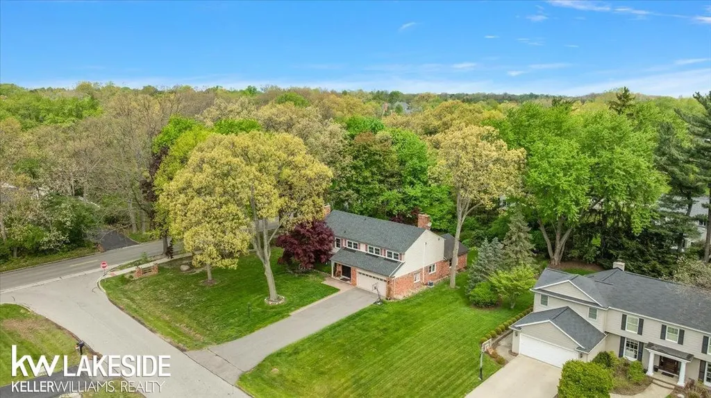 911 Lamppost Lane Bloomfield Hills City MI 48304