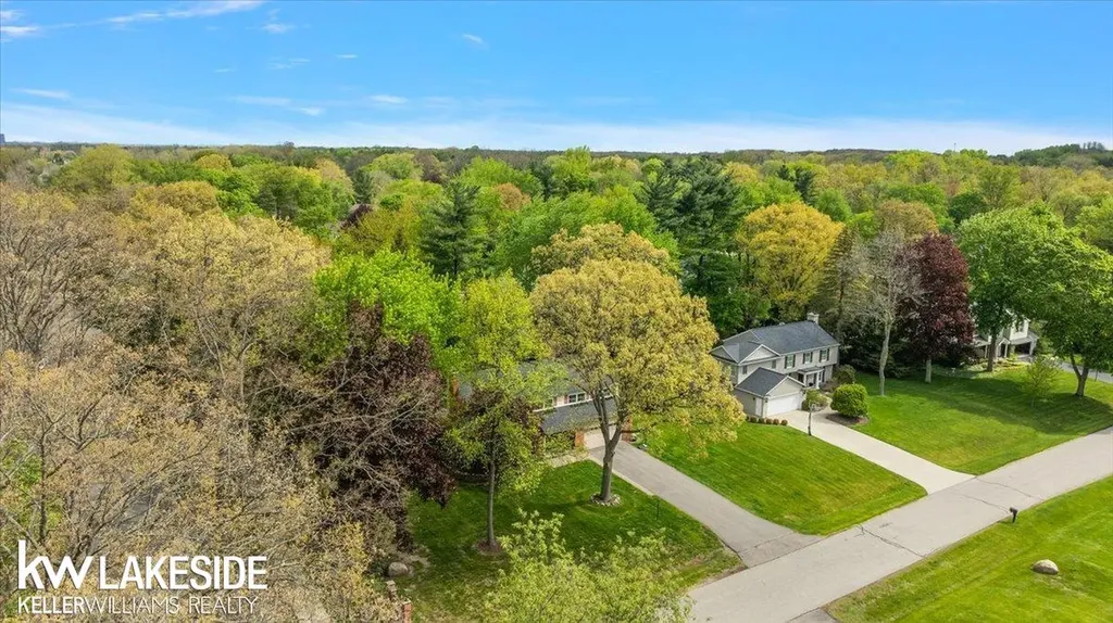 911 Lamppost Lane Bloomfield Hills City MI 48304