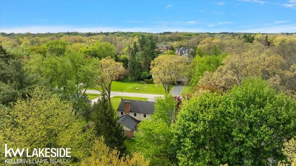 911 Lamppost Lane Bloomfield Hills City MI 48304