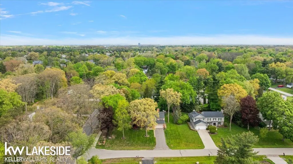 911 Lamppost Lane Bloomfield Hills City MI 48304