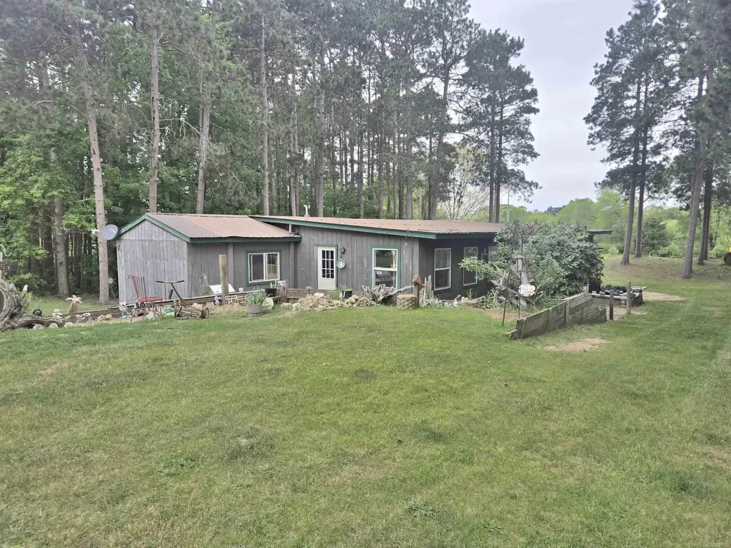 1915 W Garfild Road Grant Township MI 49446