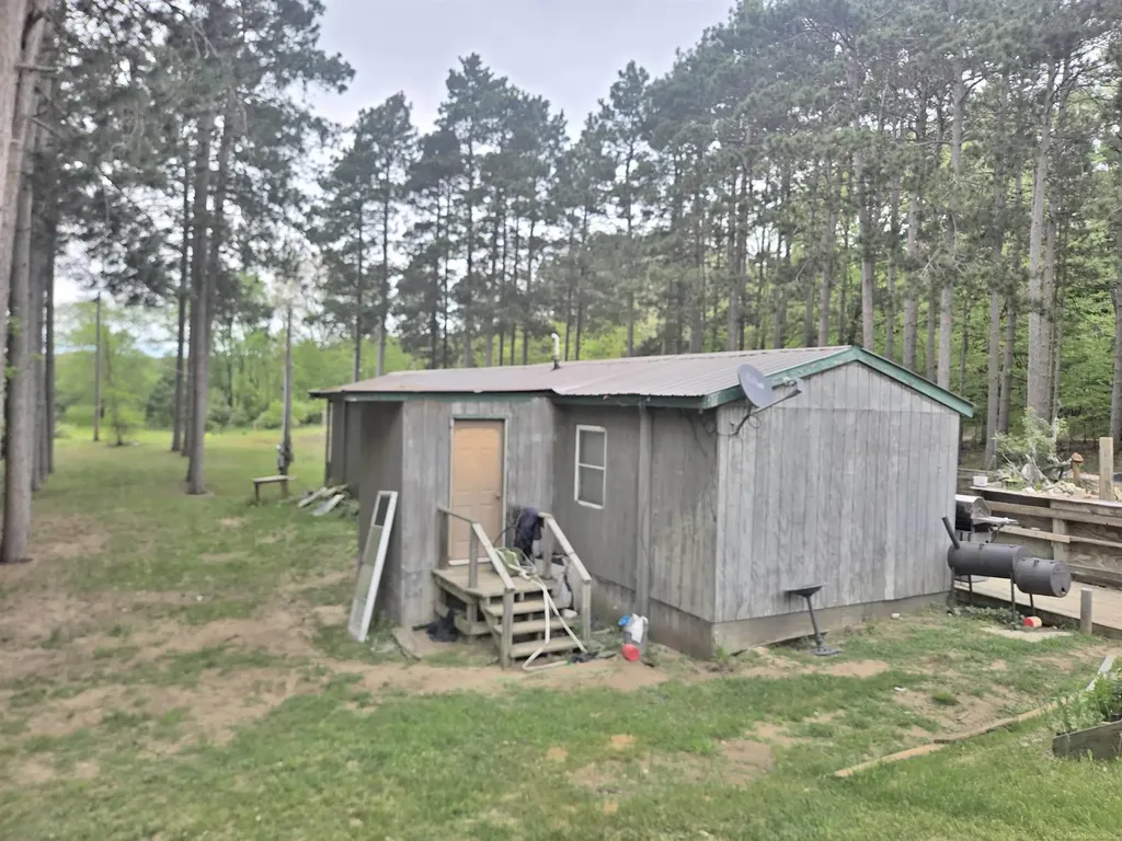 1915 W Garfild Road Grant Township MI 49446