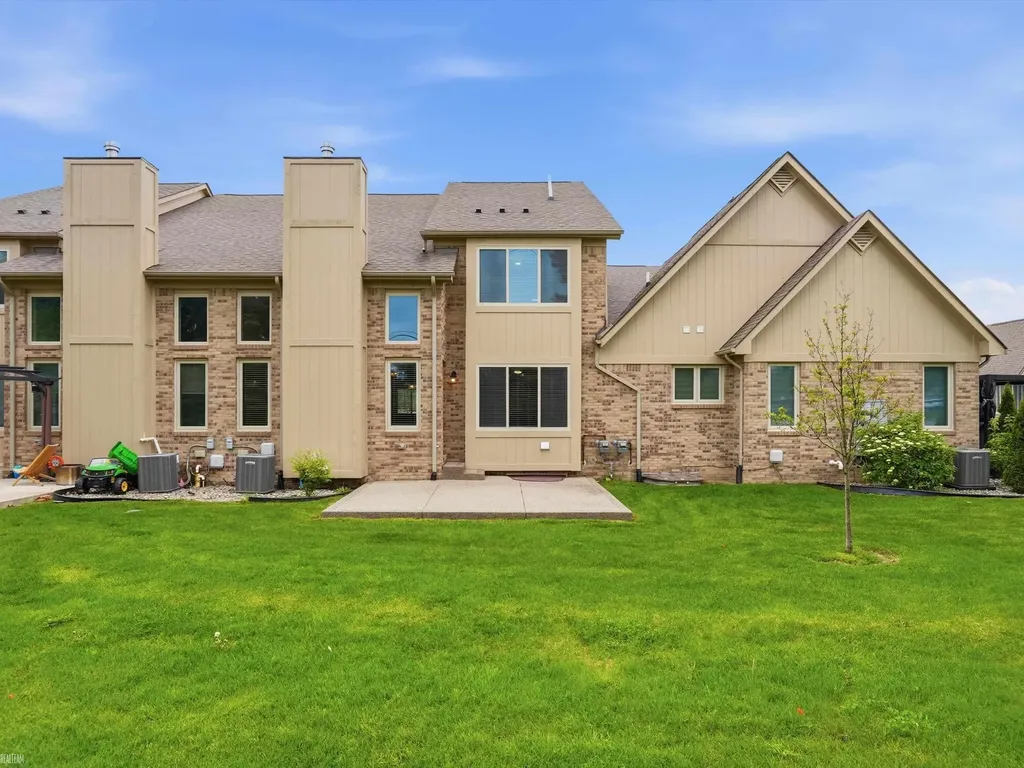 14967 Stoney Brook Drive Shelby Charter Township MI 48315
