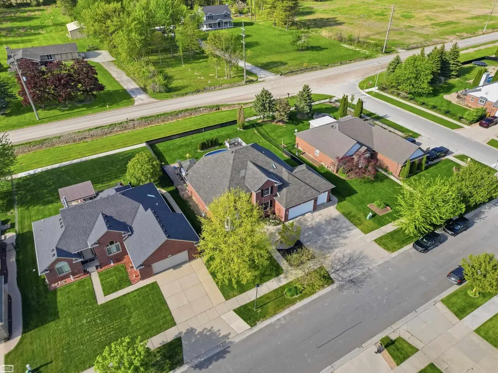 36531 N Pointe Drive New Baltimore City MI 48047
